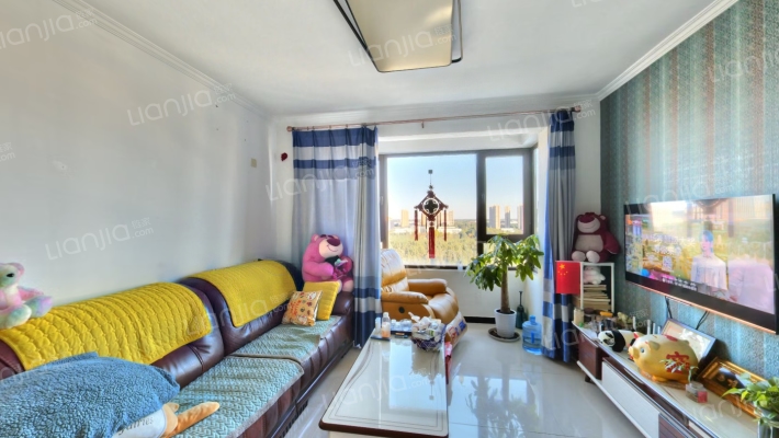 房子南北通透三居 ，満二，集中供暖。-客厅