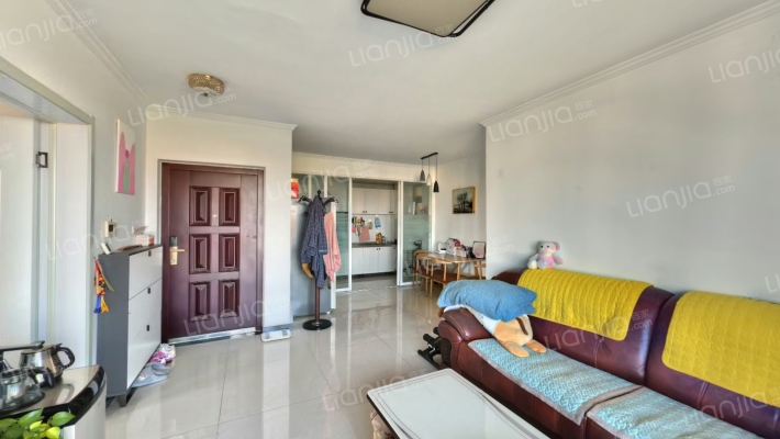 房子南北通透三居 ，満二，集中供暖。-客厅