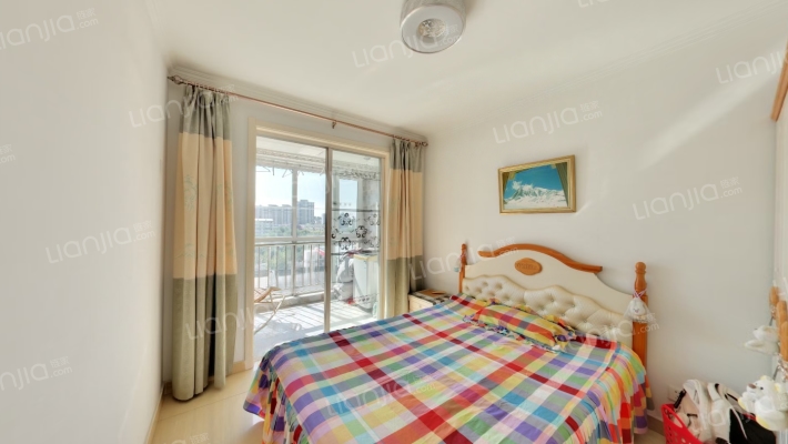 全屋家具家电全部留下  包含地下室    契税票满五唯一-卧室B