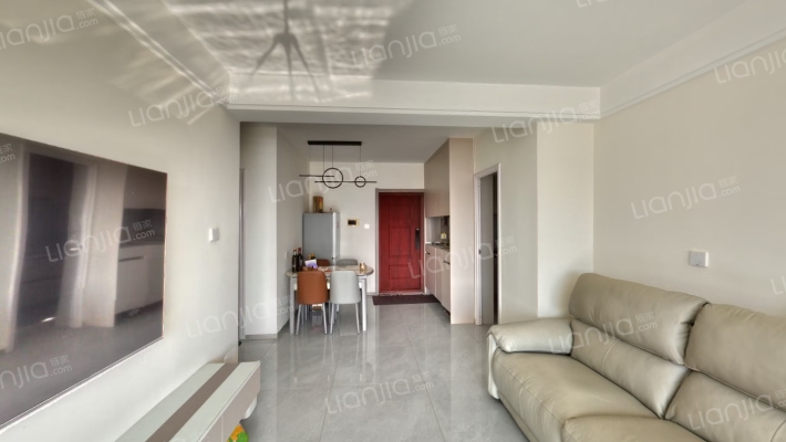 钻石商圈精装修两居室诚意出售。-客厅