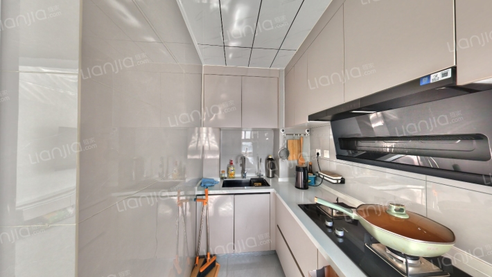 钻石商圈精装修两居室诚意出售。-厨房