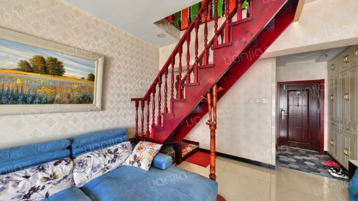 钻石广场南北二居室，上跃，房本满五唯一，集中供暖-客厅A