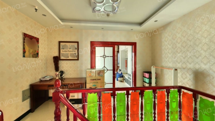 钻石广场南北二居室，上跃，房本满五唯一，集中供暖-客厅B