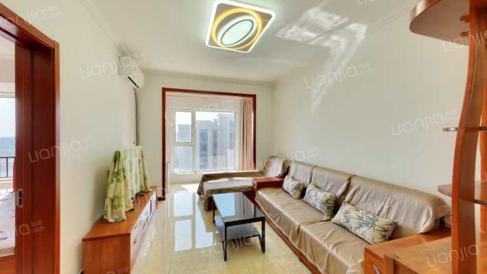 狮子城东南两句满二看房需提前约-客厅