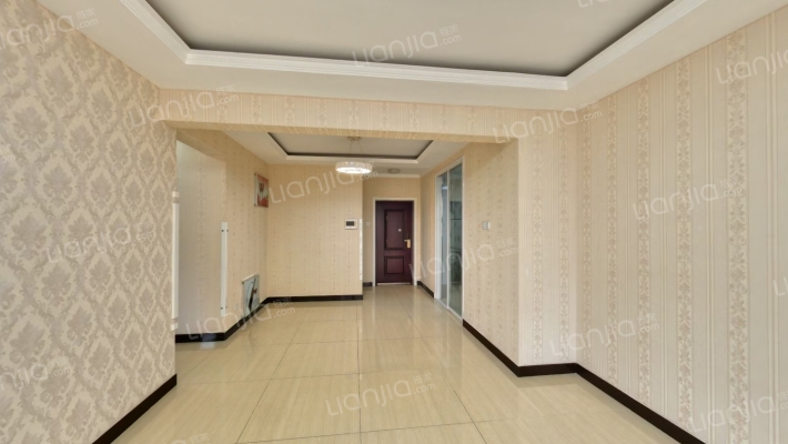 钻石广场住宅  精装空房 诚意出售  价格可谈-客厅