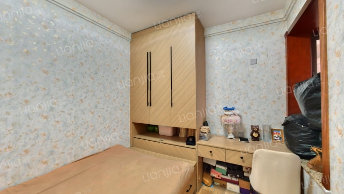 天伦湾馨园精装两居，保利物业集中供暖大社区-卧室A