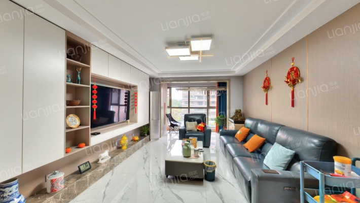 君悦广场商圈 高品质社区 ，南北通透三居室 精装修-客厅