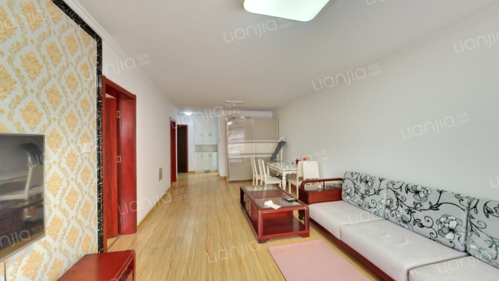 楼层好 视野开阔 配套完善 交通便利 有车位-客厅