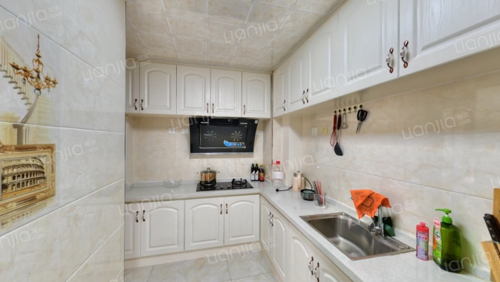 楼层好 视野开阔 配套完善 交通便利 有车位-厨房