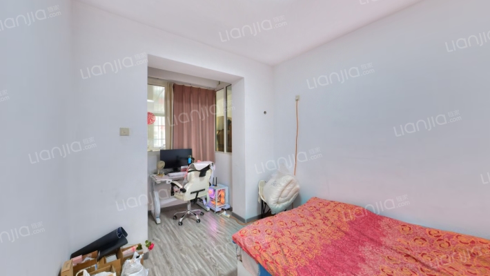 双语旁边的南北通透两居 好楼层 业主诚意出售-卧室B