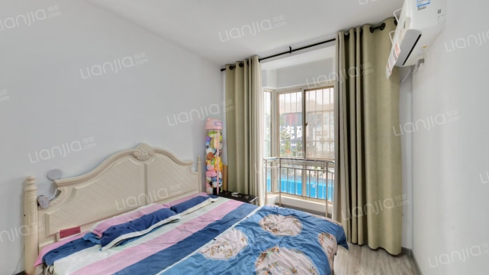 双语旁边的南北通透两居 好楼层 业主诚意出售-卧室A