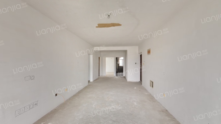 三义双塔，中高层，满五年，南北通透，全天采光-客厅