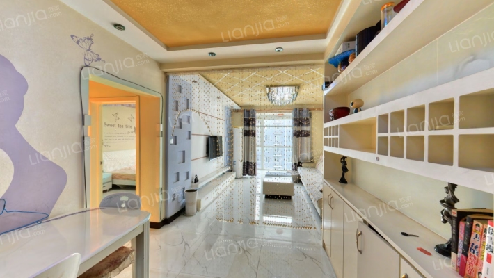 老城区的精品楼盘，位置好，配套设施齐全，西丁，双塔-客厅