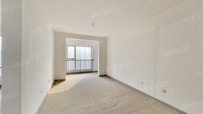 K2狮子城全南两居，户型合理无浪费，中间层采光无遮挡-客厅