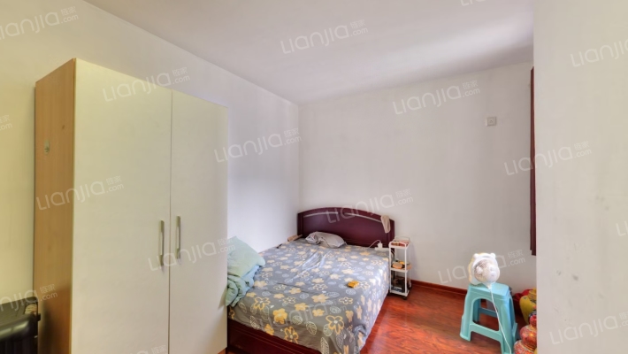 户型方正，采光充足，带装修，视野开阔-卧室B