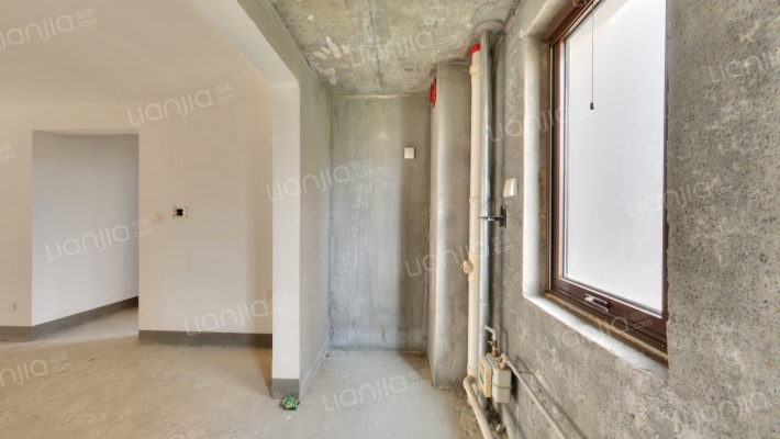 适合通勤的三居，南北通透，低楼层，品牌物业，-厨房