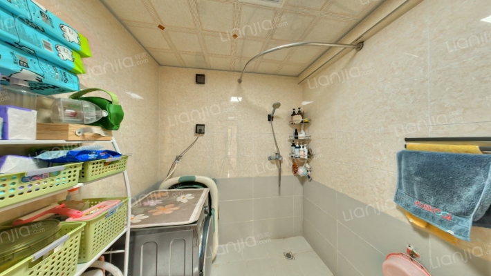 精装修 南向2居 采光好 无遮挡 满五唯一-卫生间