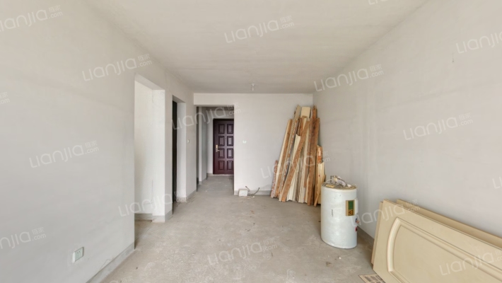 满五唯一， 南向2居 户型方正 全天采光-客厅