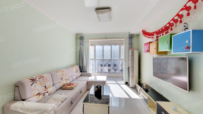 开发区电梯南向两居精装总价低税费低-客厅