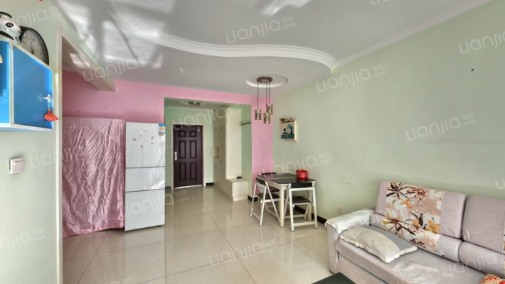 开发区电梯南向两居精装总价低税费低-客厅