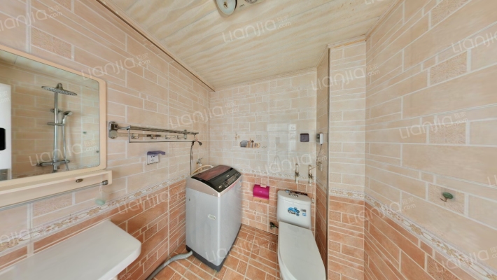 开发区电梯南向两居精装总价低税费低-卫生间