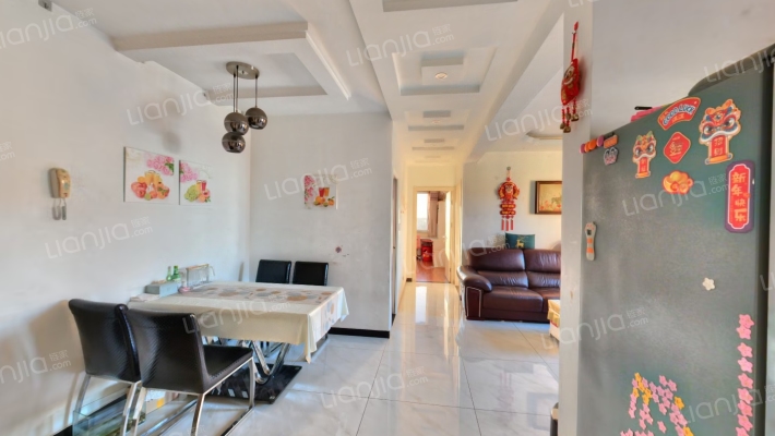 楼层好，视野宽阔 交通便利 业主诚意出售-客厅