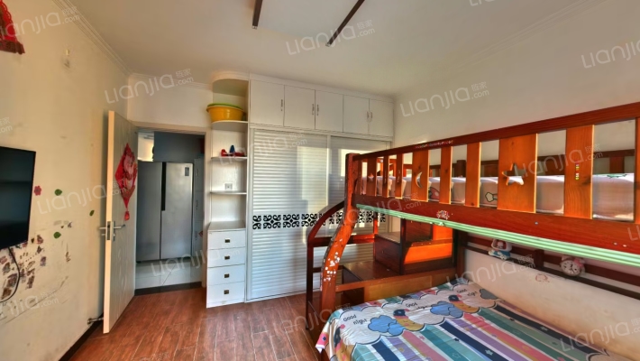 楼层好，视野宽阔 交通便利 业主诚意出售-卧室C