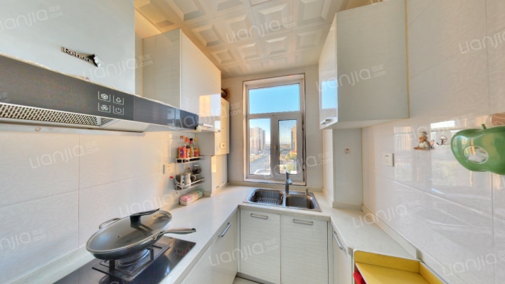 楼层好，视野宽阔 交通便利 业主诚意出售-厨房