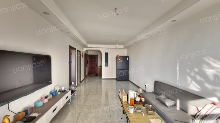 精装修，家具家电齐全，看房方便，采光好，视野好-客厅