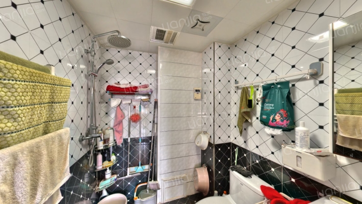 南向两居，采光无遮挡，精装，交通生活便利。-卫生间