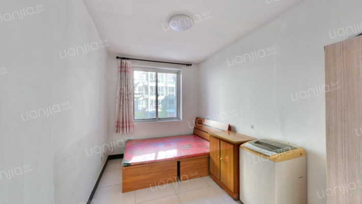 房子南北通透两居，好楼层。房本満二-卧室A