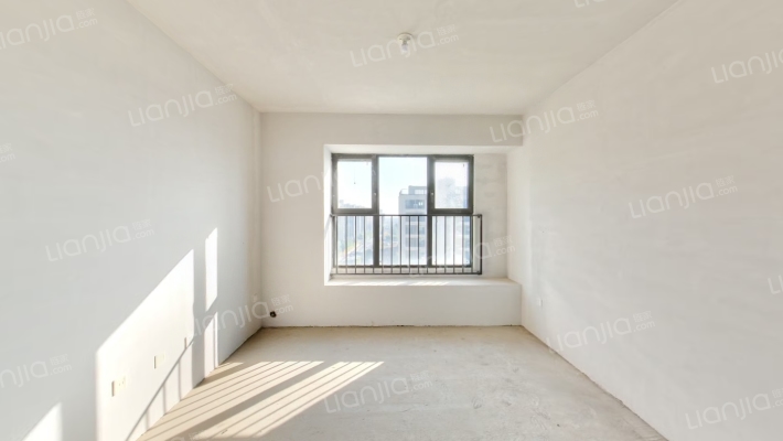 此房是边户，毛坯房，随意装修，名厨双明卫-客厅