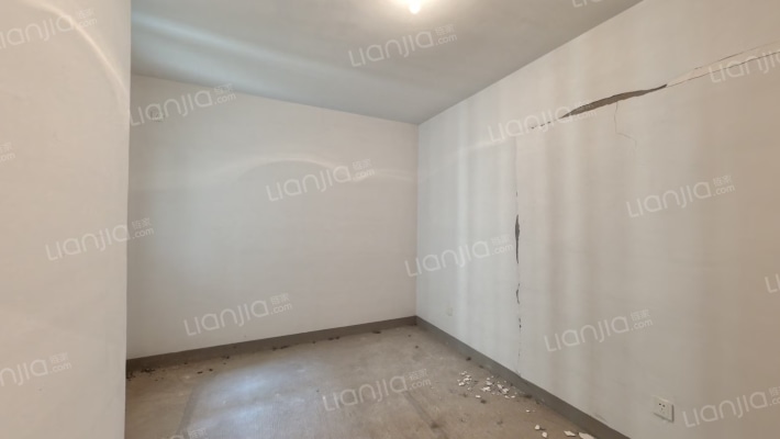 南向2居毛坯随意装修 户型方正 中间楼层采光充足-卧室B