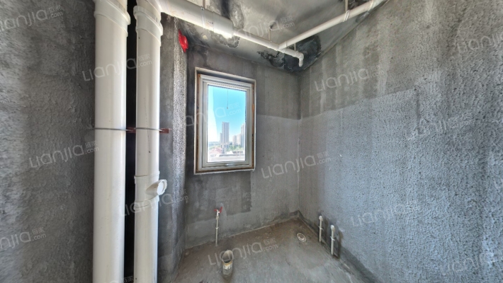 西户 明卫 南北通透三居 毛坯 楼下公园 视野开阔-卫生间