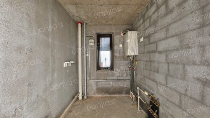 新干线经典两居急售，毛坯房随意装修-厨房