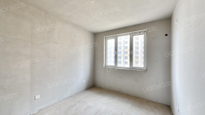 在德信公园旁采光视野好的小两居-卧室B