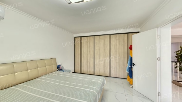 钢混结构 南北通透板楼 中间楼层 视野开阔 距高铁站近-卧室B