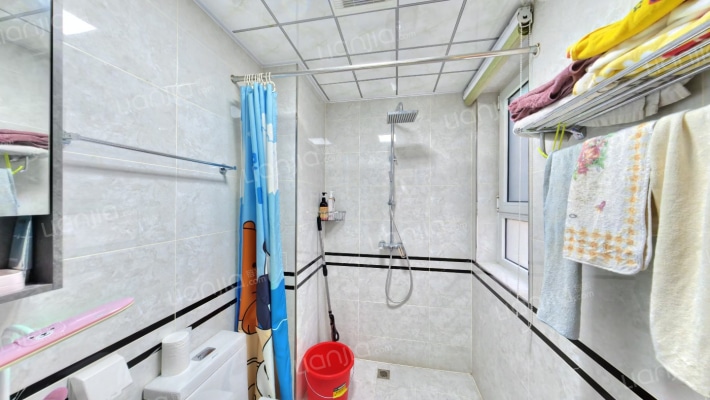 钢混结构 南北通透板楼 中间楼层 视野开阔 距高铁站近-卫生间B