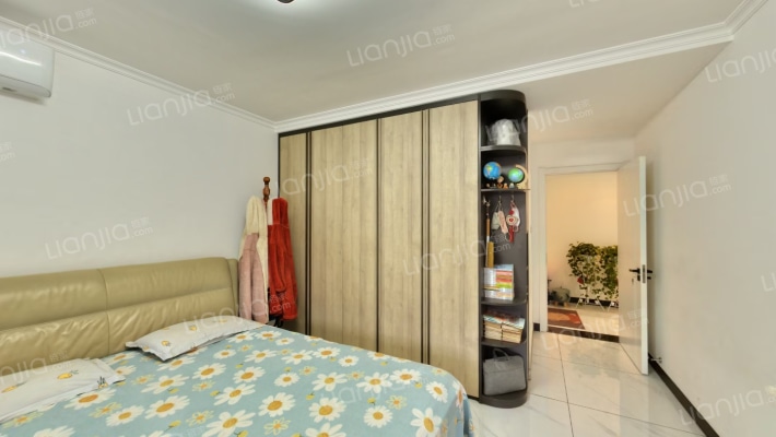 钢混结构 南北通透板楼 中间楼层 视野开阔 距高铁站近-卧室A