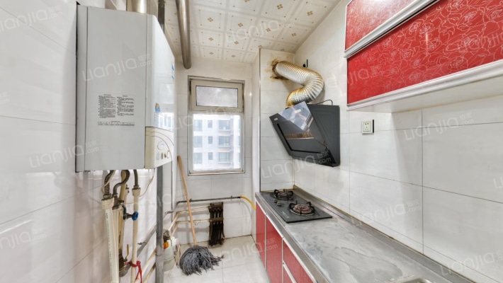 华阳路南北通透大三居，业主诚意出售-厨房