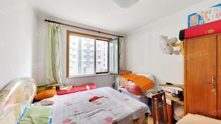 香港豪庭中装，全阳两居，本满五年。-卧室B