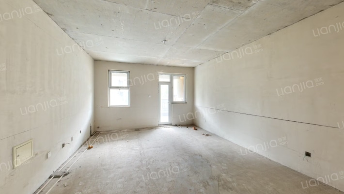 香邑溪谷一期洋房 南北三居室 采光无遮挡 视野好-客厅