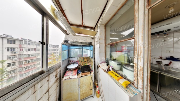 房子满五唯一 带装修 可以拎包入住 园林社区 好停车-厨房