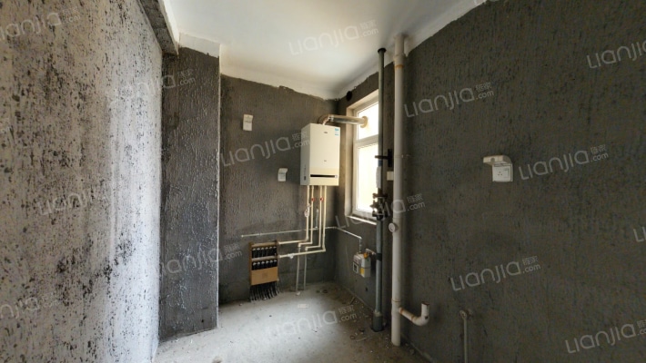 凯旋门 南北三居 ，中间楼层， 满五唯一-厨房