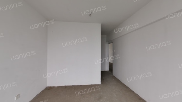 凯旋门 南北三居 ，中间楼层， 满五唯一-卧室C