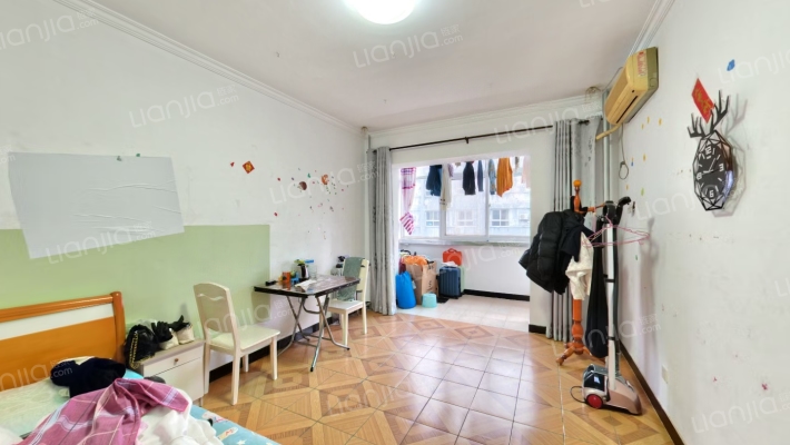 业主诚意出售 三义旁 南北通透 明厨明卫 两居-客厅