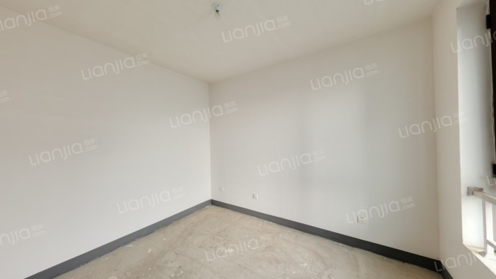 毛坯房，小卧室无遮挡，视野开阔-卧室C