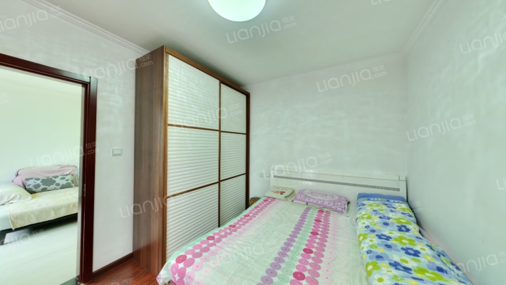 高铁新干线 3室1厅 南-卧室A