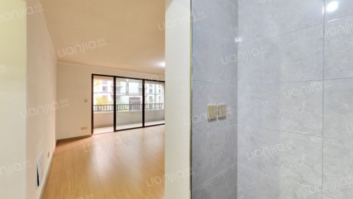 樾府现房 可贷款 三阳开泰户型 采光好-客厅