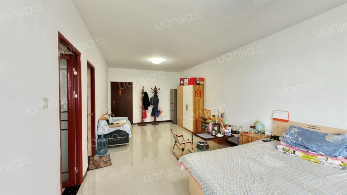 环境好   位置好   楼层好-客厅